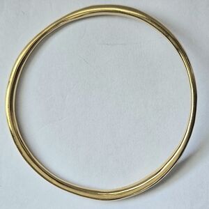 Elegant Gold Bangle Bracelet